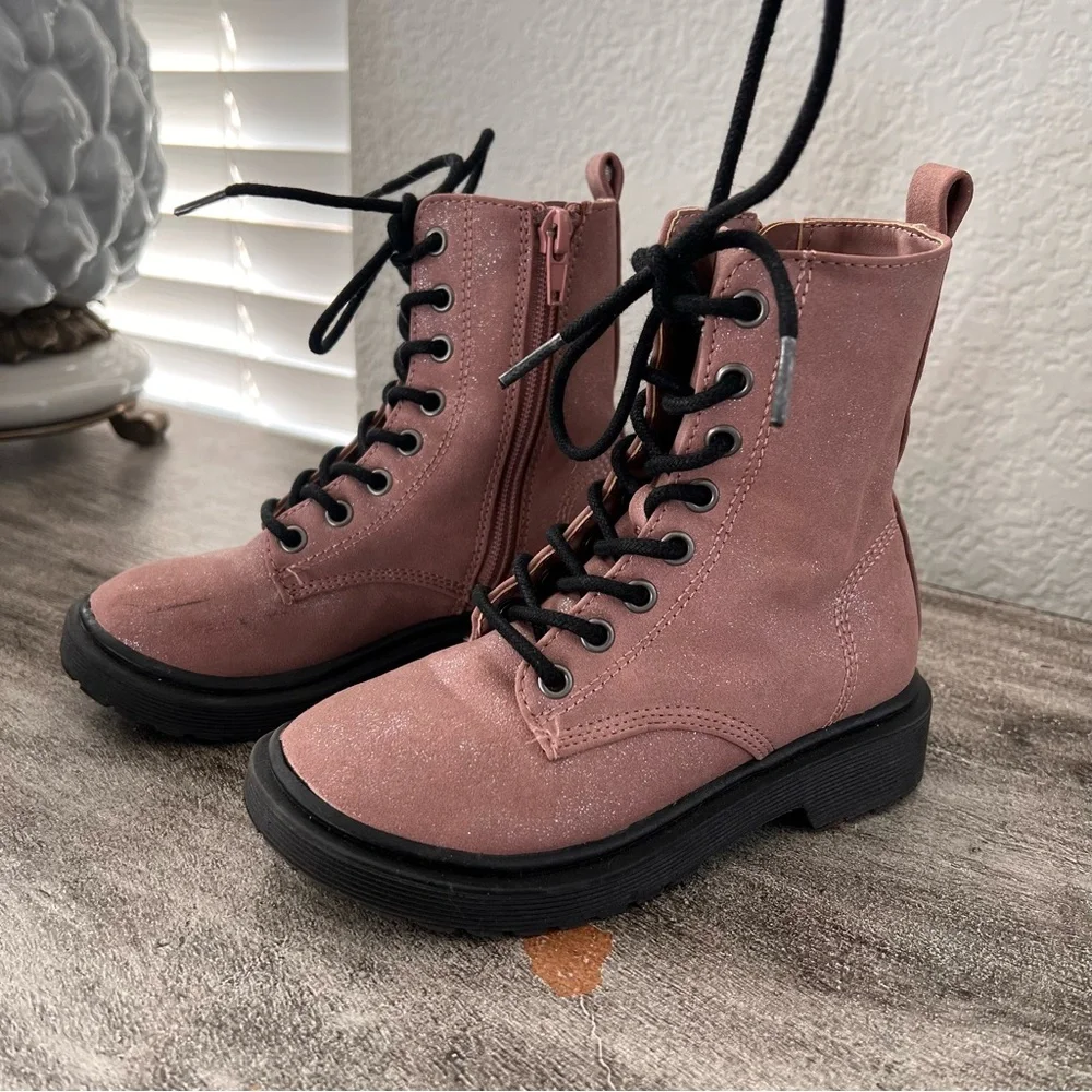 Celia pink combat boots with black laces and sole girls size 11